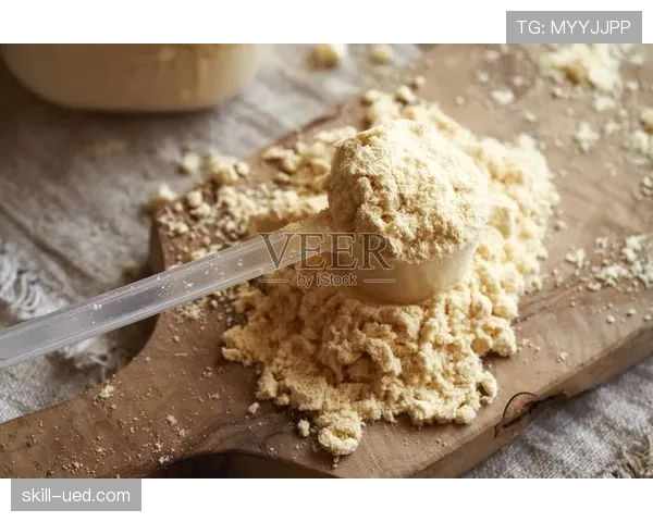 练俊杰家的冰箱里塞满了蛋白粉，连饮料都喝零卡的